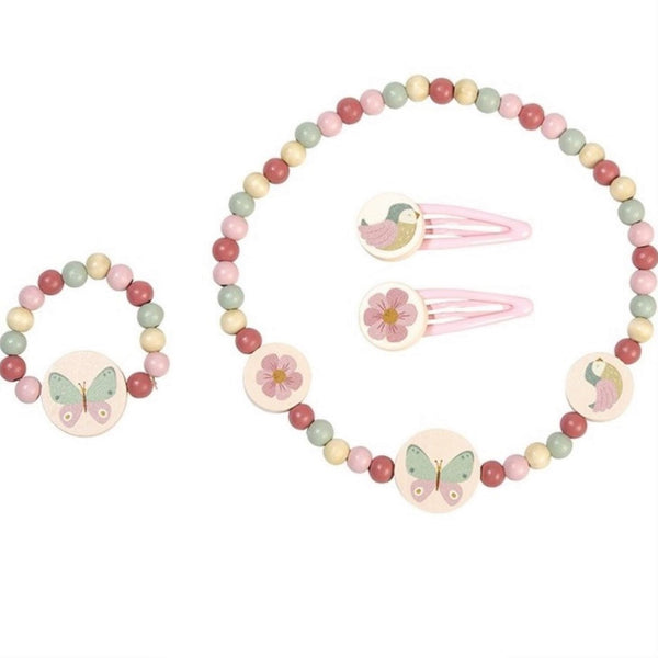 Compliment your look of the day with this cute set of wooden jewellery. The set is inspired by the soft pastel-hued colours and beautiful illustrations of the Flowers & Butterflies collection. With the necklace, bracelet and two hair clips you will look so pretty! 