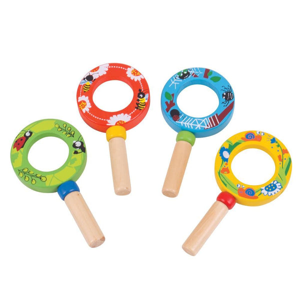 Your little ones can examine and learn all about their favourite little creatures with these mini magnifying glasses from Bigjigs! Whether their fascination is bugs in the garden, or unusual items found around the home, this is a great way to learn more about the things that take their interest. 